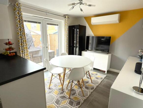 Dining Room.jpg