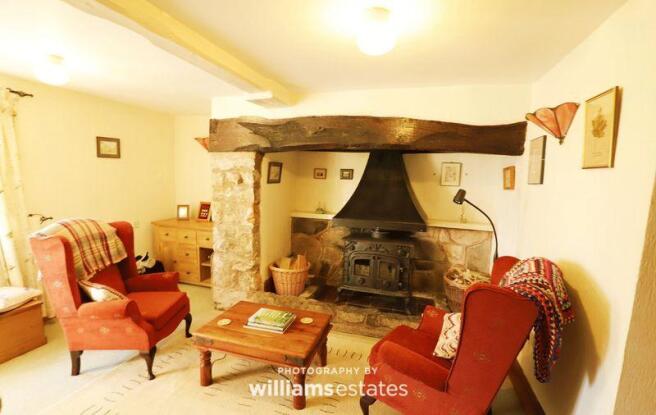 Sitting room 01
