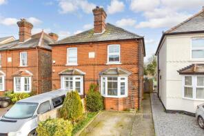 19, Copthorne Road, Leatherhead KT22 7ED