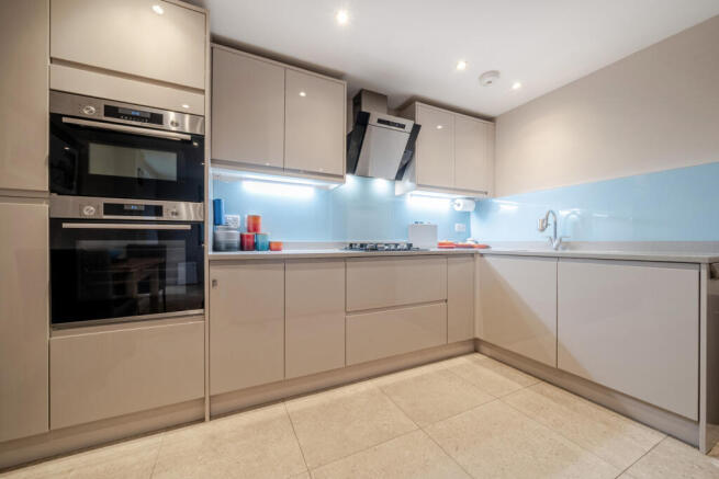 1388626-13-693c08...