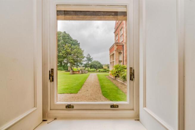 Caldecote Hall Drive, Caldecote, Nuneaton, CV100UN