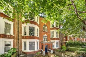 32, Bonneville Gardens, London SW4 9LF