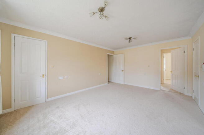 2 bed Flat for sale Image 12