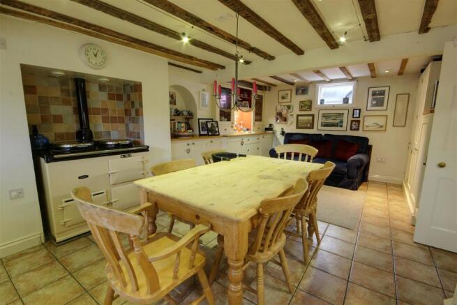 Kitchen/Dining Room