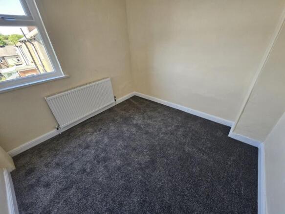 2 bed House to rent Image 7