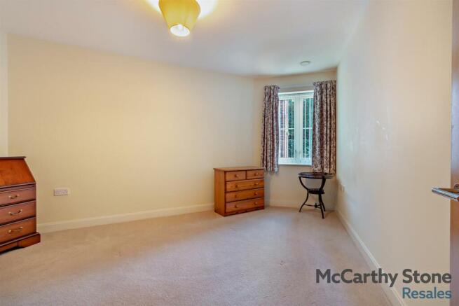 1 bed Apartment for sale Image 12