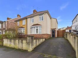 8, Alexandra Gardens, Bristol BS16 4QJ