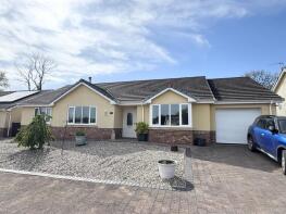 17, Maes Yr Haf, Llanwrda SA19 8AU
