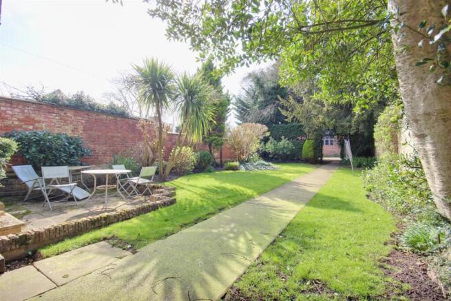 2 bed Apartment for sale Image 10