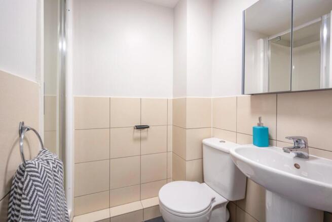 6 bed Private Halls to rent Image 7