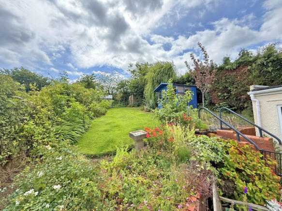 4 bed Semi-Detached for sale Image 12