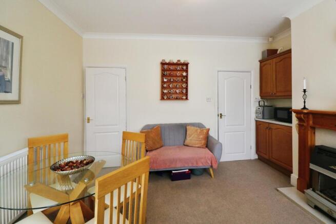 2 bed Terraced for sale Image 8