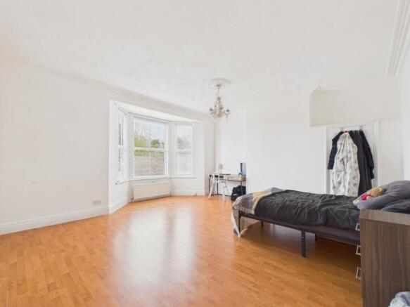 5 bed Terraced for sale Image 9