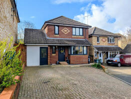 3, Oakhills, Shanklin PO37 7QJ