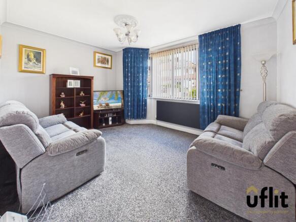 3 bed Semi-Detached for sale Image 4