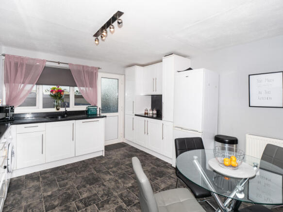 Kitchen/Dining