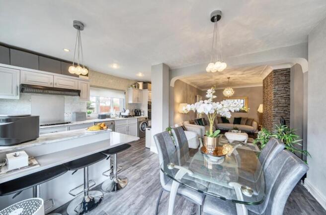 Davidson Frost-Wellings, DFW, Charmian Avenue, Sta