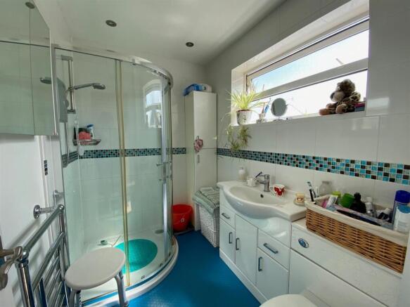 Shower Room.jpg