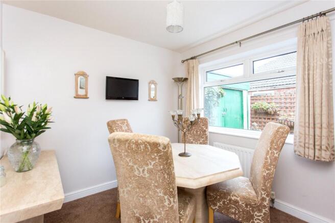 Bedroom/Dining Room
