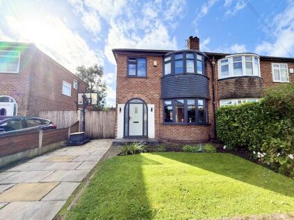 Okehampton Crescent, Sale, Trafford