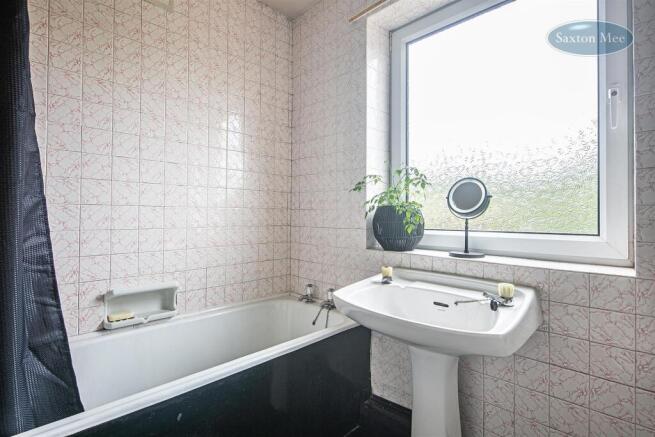 3 bed Semi-Detached for sale Image 12