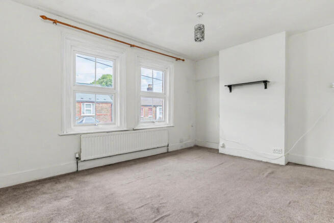 6A Endsleigh Road, Merstham, Redhill, RH1 3LX