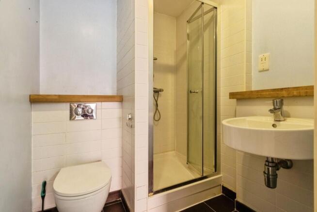 2 bed Flat for sale Image 8
