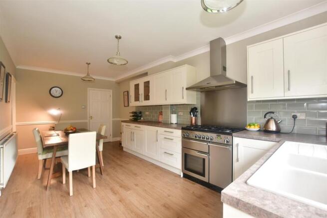 Kitchen/Breakfast Room