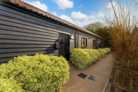 Pringle Farm Mews, Pringle Way, Little Stukeley, Huntingdon, PE28 4BH