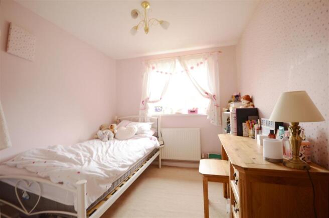 Bedroom 4 Crossways.JPG