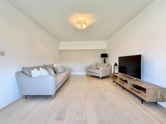 3 bed Detached to rent Image 6
