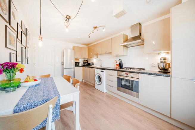 1300883-4-6842ae7...