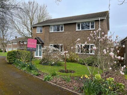 Cumbria Close, Thornbury, BS35