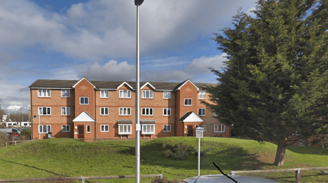 1 double bedroom purpose built flat available to