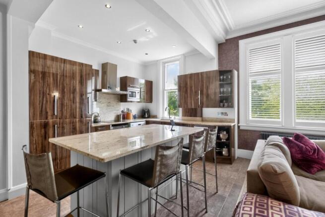 2 bed Apartment for sale Image 10
