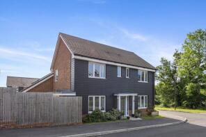 13, Hillyfield, Billingshurst RH14 9ZS