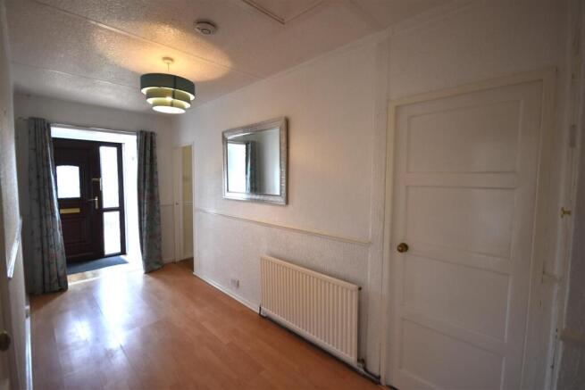 2 bed Semi-Detached Bungalow for sale Image 8