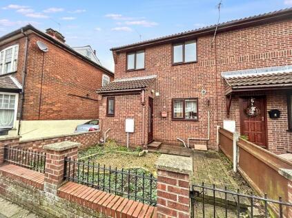 Limetree Court, Southtown, Great Yarmouth