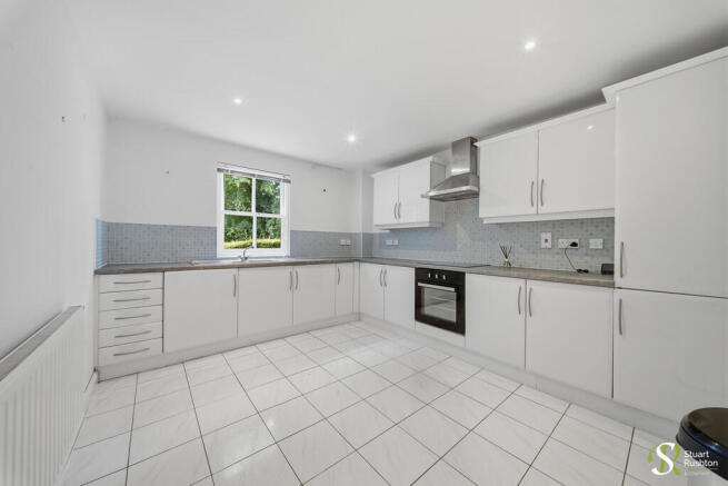 1 Heathlands Hous...