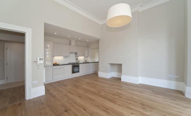 Kitchen / Lounge