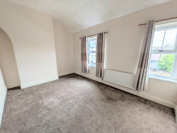 2 bed Terraced to rent Image 10