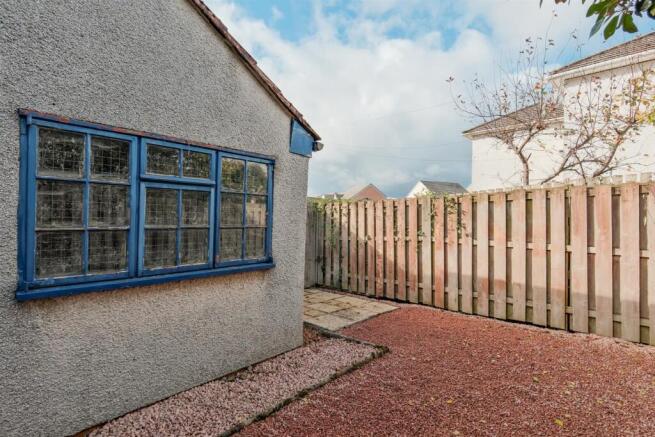 008-5 Mayfield Place, Carluke ML8 4HQ.jpg