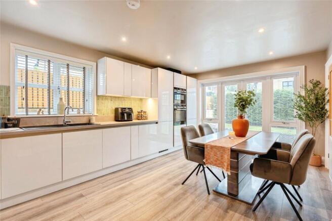 3 bed Detached for sale Image 5