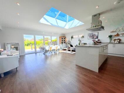 Glenmoor Road, West Parley, Ferndown