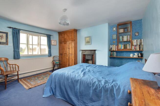 BEDROOM 2