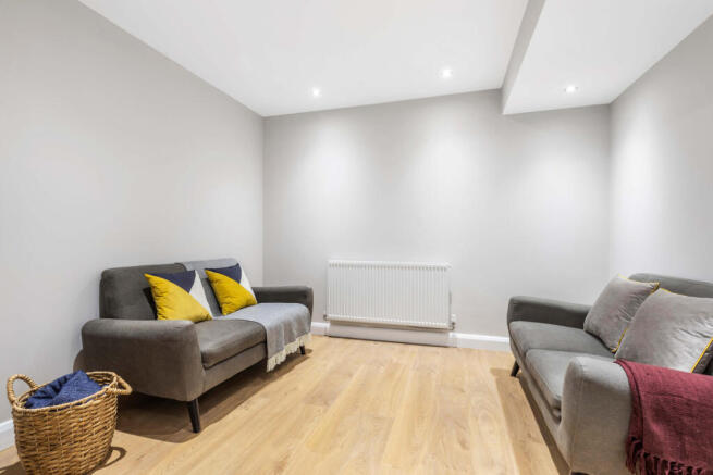 1 bed House to rent Image 4