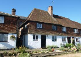 3 Duncans Cottages, Duncans Yard, Fullers Hill, Westerham TN16 1AD