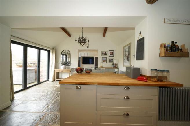 Kitchen/Dining