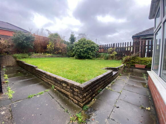 2 bed Semi-Detached Bungalow for sale Image 11
