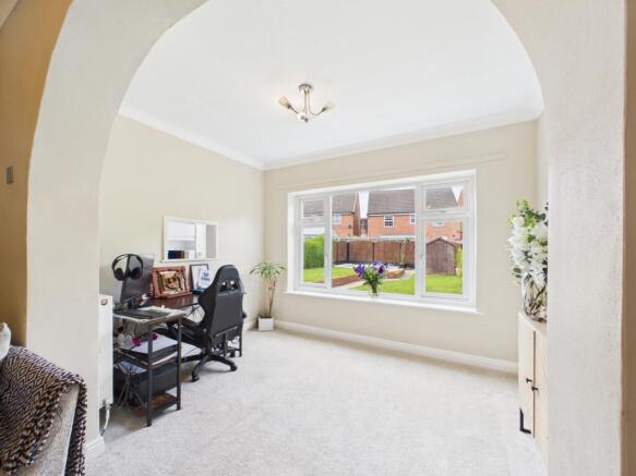 3 bed Semi-Detached for sale Image 8